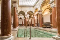 Ensana Centrální Lázně - Maria Spa - 駐車場