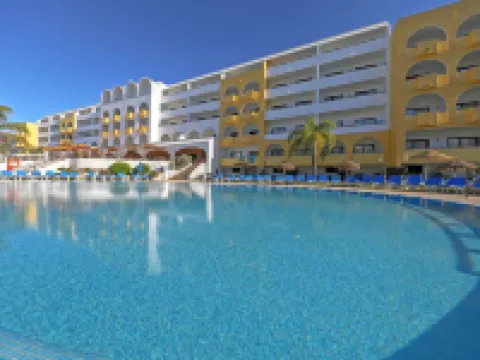 Aparthotel Paladim & Alagoamar Hotels in Albufeira