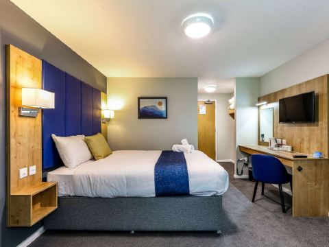 Days Inn by Wyndham Warwick North M40