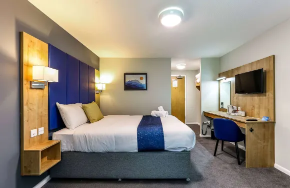 沃維克北M40温德姆戴斯酒店