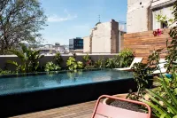 โรงแรมเนริ ริเล แอนด์ ชาโต้ - สระว่ายน้ำบนดาดฟ้า