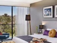East Hotel and Apartments Hotels in Griffith