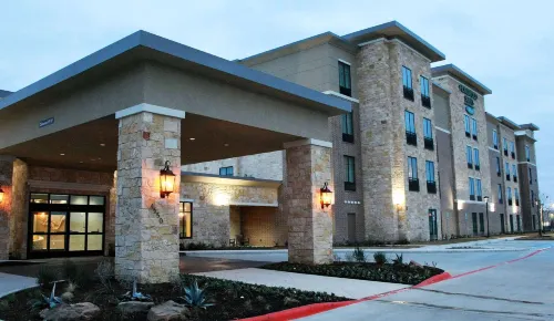 Homewood Suites by Hilton Dallas/Arlington South - Cho phép mang theo thú cưng