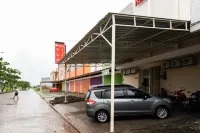 RedDoorz @ Graha Cemerlang Maros Hotels in Maros Regency