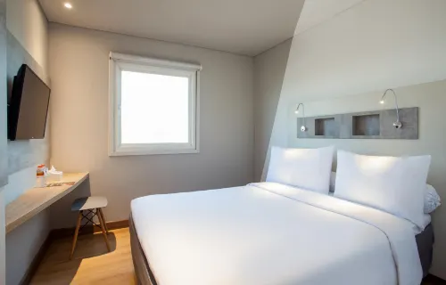 Ibis Budget Surabaya Diponegoro Hotels in Wonokromo