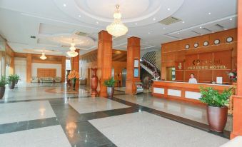 Central Phu Hung Hotel