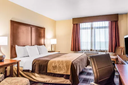 Comfort Inn & Suites Sheridan Отели рядом с достопримечательностью «Peter D's RV Park»