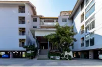 AA Resort Hotel Hotels near Wat Leng Nei Yi 2