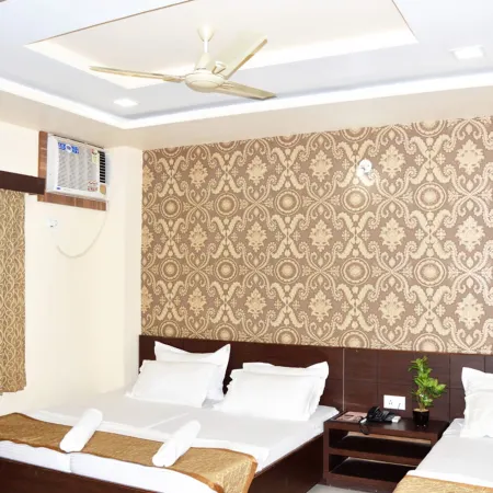 Hotel Ata Inn and Restaurant (20 Mtrs from Dargah), Ajmer Отели рядом с достопримечательностью «Даргах Шариф»