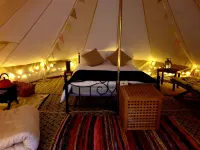5m XL Bell Tent with Log Burner Near Whitby Hotel di Roxby