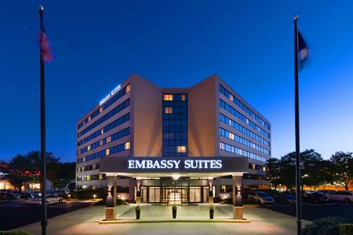 Embassy Suites by Hilton Tysons Corner Hotels in Tysons Corner
