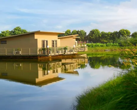 Life at Repose: Lake Villas Resort & Club Hotels in Mehsana