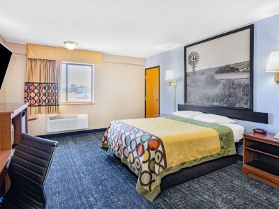 Super 8 by Wyndham Valentine NE