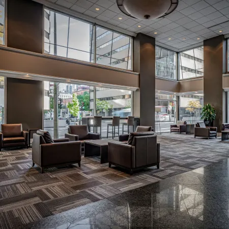 Delta Hotels Montreal Отели рядом с достопримечательностью «Кинотеатр Экс-Сентрис»