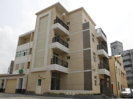 Days Good Guest House Отели в г. Пэнху