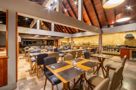 Hotel Laghetto Gramado Отели рядом с достопримечательностью «Serra Park - Centro de feiras e eventos»