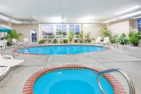 Super 8 by Wyndham Iola KS Hotels in Iola