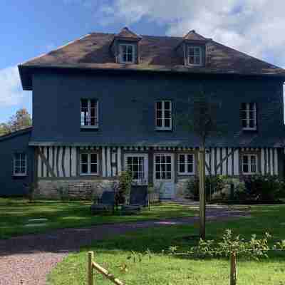 Les Manoirs des Portes de Deauville Hotel Exterior