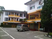 Hotel Kencana