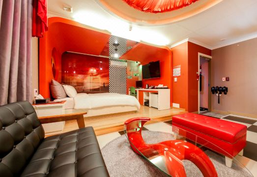 나주 윈 무인텔