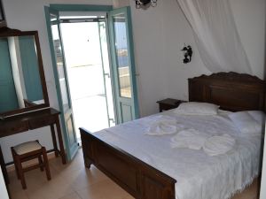 Villa Ioanna Blue- Vacation Houses for Rent 300 Metres by The Sea