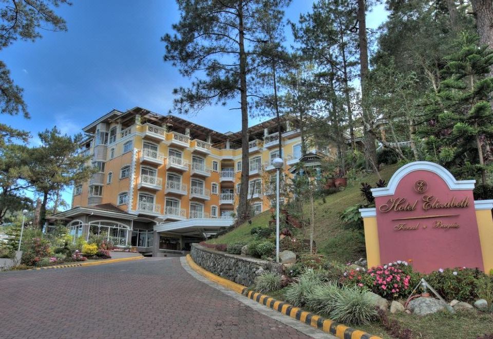 2. 호텔 엘리자베스..