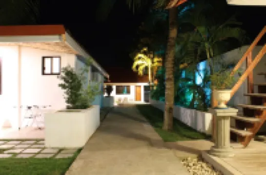 Parrot Resort Moalboal