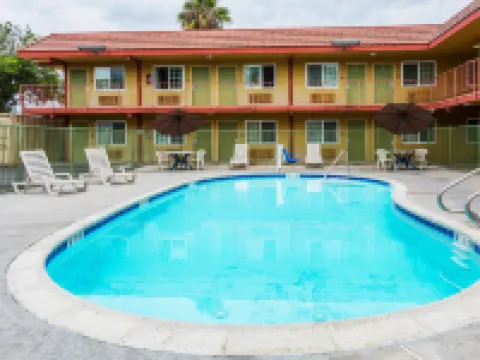 Studio 6 Suites San Ysidro, CA – San Diego South Bay