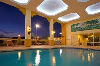 Holiday Inn Express & Suites COCOA BEACH by IHG - Swimmingpools
