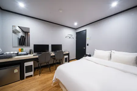 Seongnam Self Check in Hotel PC