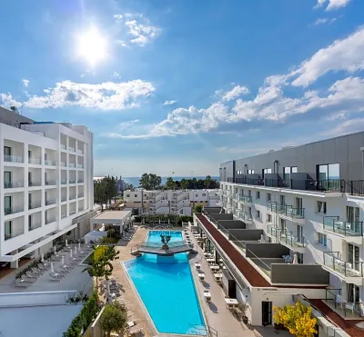 Anemi Hotel & Suites Ξενοδοχεία στην πόλη Paphos