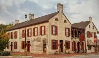 Talbott Inn Hotels near Bardstown Art Gallery