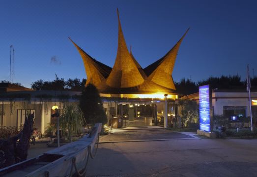 아스톤 선셋 비치 리조트