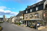 Logis le Prieuré Hotels in Saint-Nic