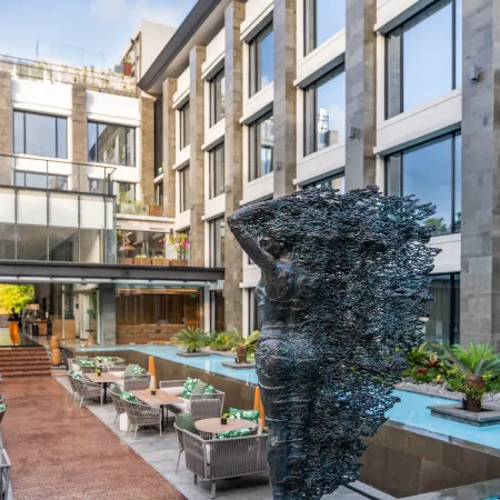 Holiday Inn BALI SANUR by IHG Отели рядом с достопримечательностью «Пляж Сегара»