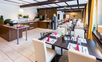 Montana Landhotel Gummersbach-Nord - Housity