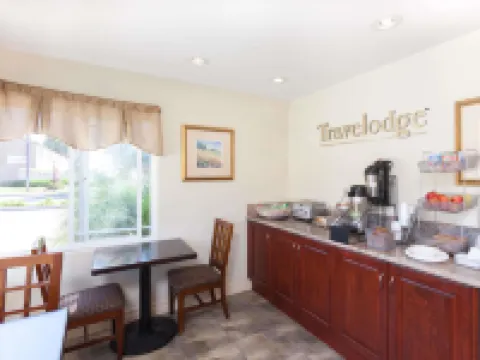 Travelodge by Wyndham Brea