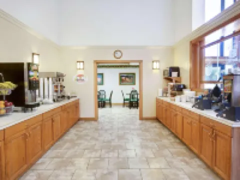 Super 8 by Wyndham Aberdeen East Hotels in Aberdeen