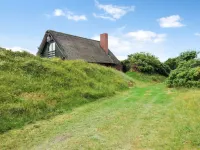"Tofi" - 400m from the Sea