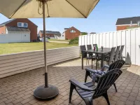 "Adils" - 2.5km from the Sea