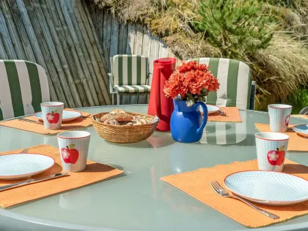 "Sighwarth" - 350m from the Sea