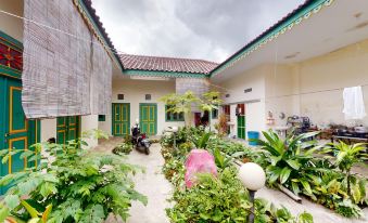 Ngadiwinatan Alleyway Guest House Jogja