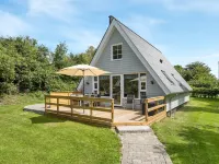 "Thormund" - 350m from the Sea Hotels in Humble