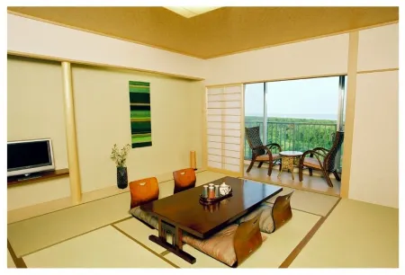 Hasunuma Garden House Marino Отели рядом с достопримечательностью «Сирахата»