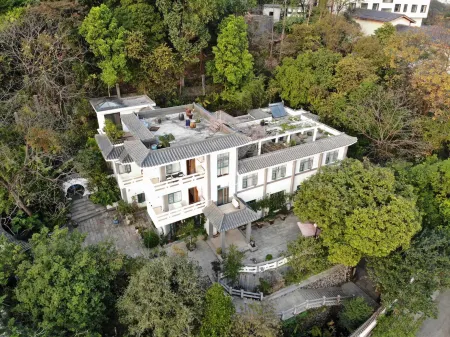 Xixi Hot Spring Homestay Отели рядом с достопримечательностью «Amy Daoxiang Town»