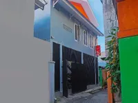 Hotel O Pondok Feby Makassar Hotels near Menara Phinisi UNM