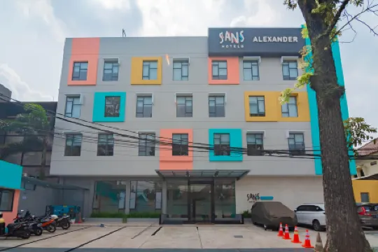 Sans Hotel Alexander Bandung