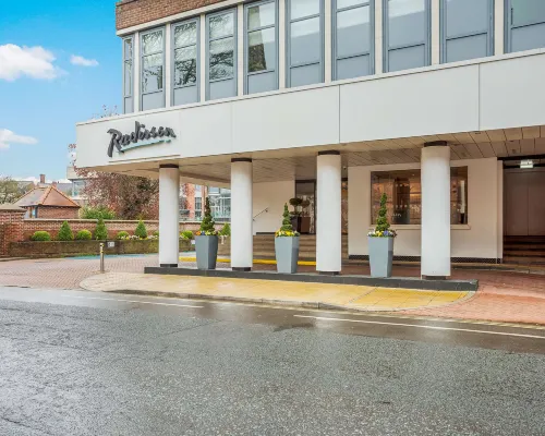 Radisson Hotel York Exterior Photos