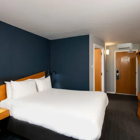 Holiday Inn Express EXETER EAST by IHG