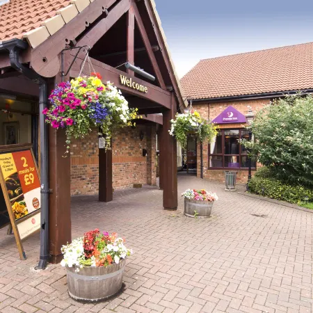 Premier Inn Manchester (Denton) Отели в г. Теймсайд
